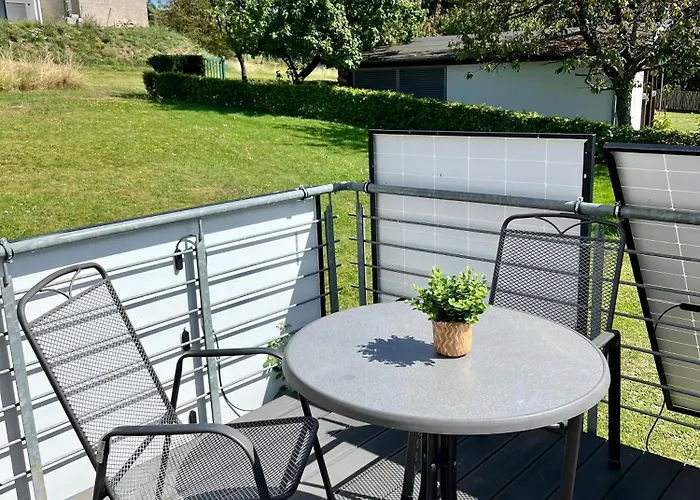 Modernes Westerwaldsteig Mit Balkon Und Klima