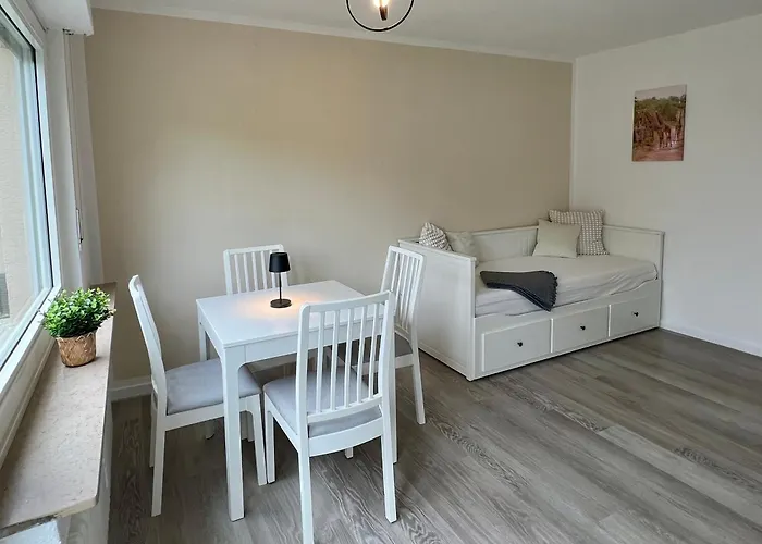 Modernes Westerwaldsteig Mit Balkon Und Klima *