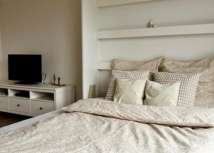 Modernes Westerwaldsteig Mit Balkon Und Klima * Brandscheid (Westerwaldkreis)